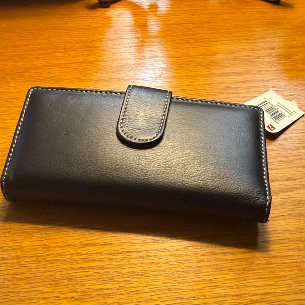 Mundi Black Leather Wallet